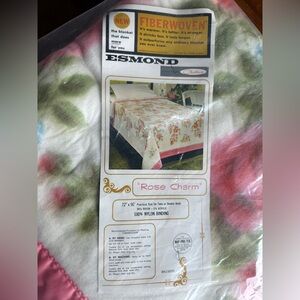 Edmond Vtg. Brand New “Rose Charm” 72”x90” Twin/Double Bed Blanket.